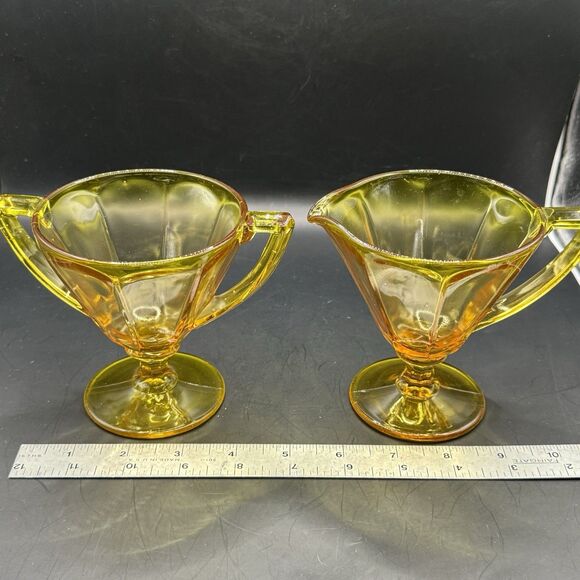 Westmoreland Amber creamer and sugar dish - Picture 6 of 9